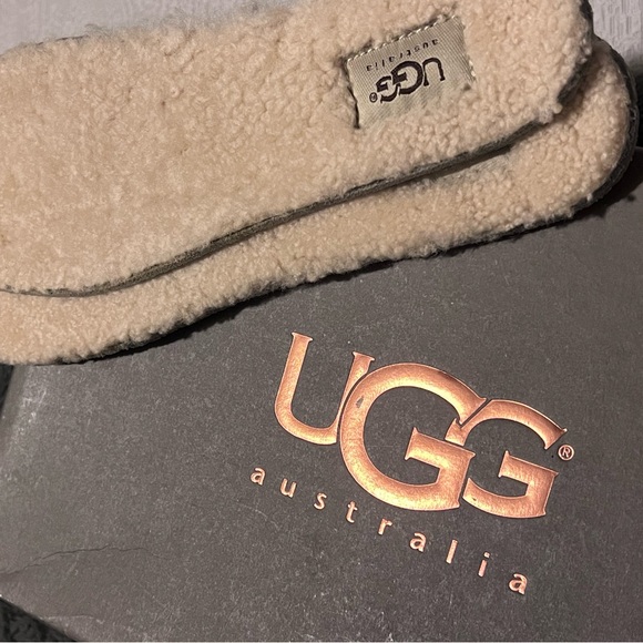 UGG Men’s Chukka Style Mid Boots - Men's size 10 - Picture 6 of 7